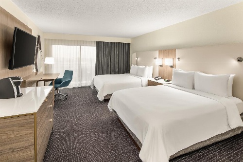 Crowne Plaza Orlando - Lake Buena Vista image 2