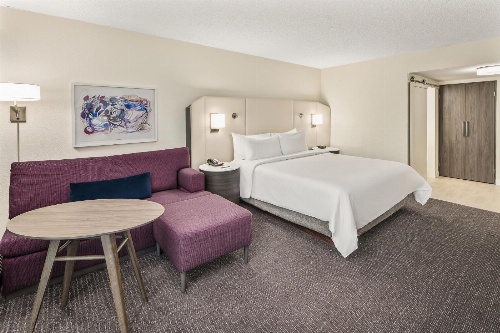 Crowne Plaza Orlando - Lake Buena Vista image 3